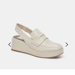 Dolce Vita Nada Loafers - Size 8.5 - Ivory Crinkle Patent